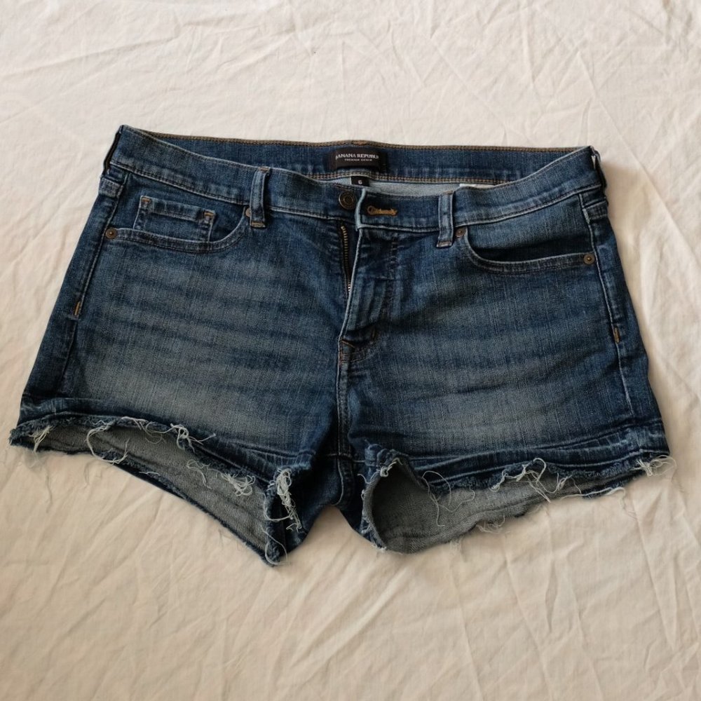 Banana Republic Premium Mid-Rise 3" Denim Short
